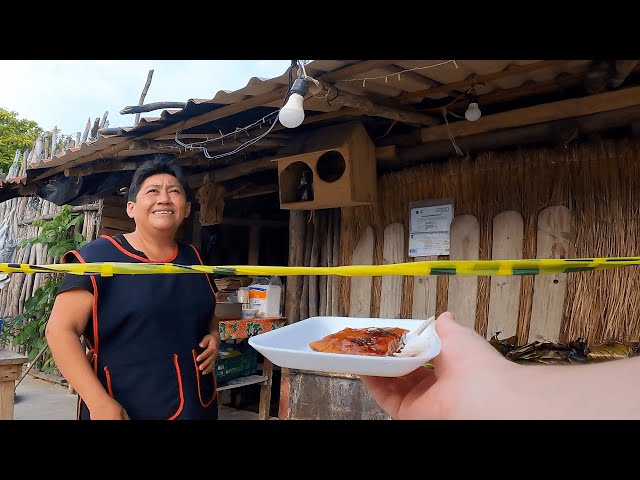 Gringo Tourist Orders Food in Forgotten Mayan Language in Mexico