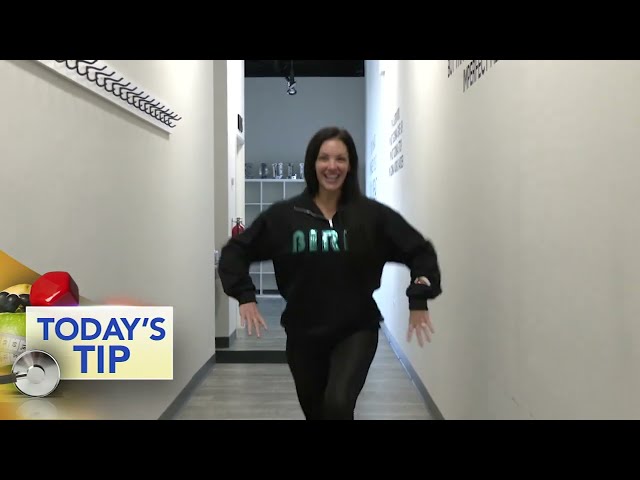 Fitness tip: Walking lunges