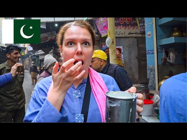 PAKISTAN STREET FOOD BREAKFAST TOUR 🇵🇰 LAHORE OLD CITY