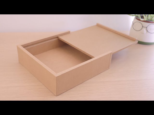 How to make a Sliding Lid Box from cardboard. #cardboardcrafts #diy #carton