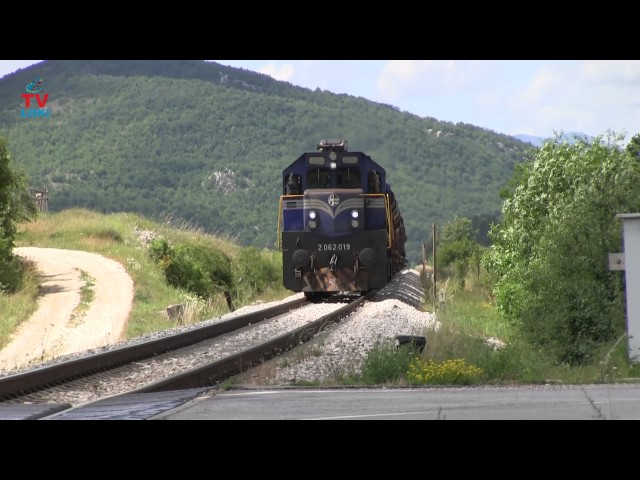 Diesel freight train in Croatia Perušić