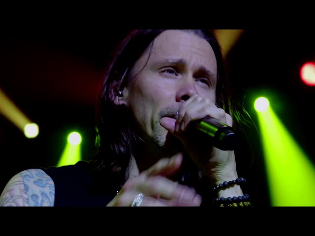 Slash ft  Myles Kennedy & The Conspirators - "Mind Your Manners" Official Music Video