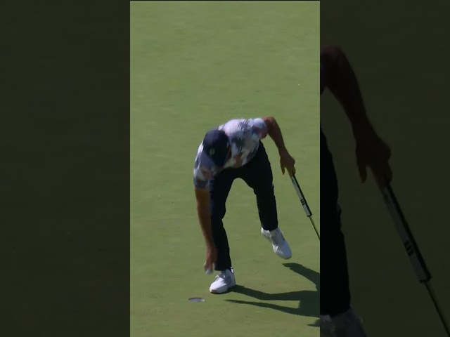 Sometimes all you can do is shrug 🤷‍♂️😂 Rickie Fowler with the best reaction of the week. #USOpen