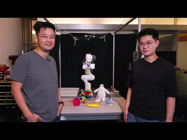Using language to help robots grasp their surroundings