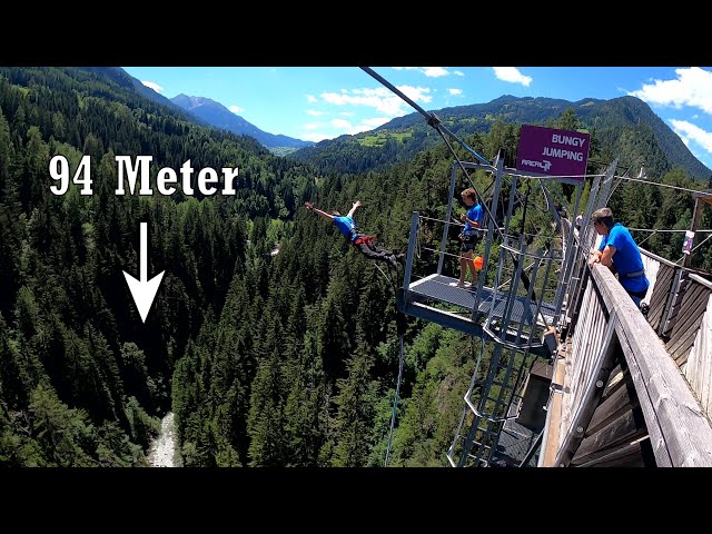 Sprung von der höchsten Fußgängerbrücke Österreichs! | Bungy Jumping Benni Raich Brücke | Area 47