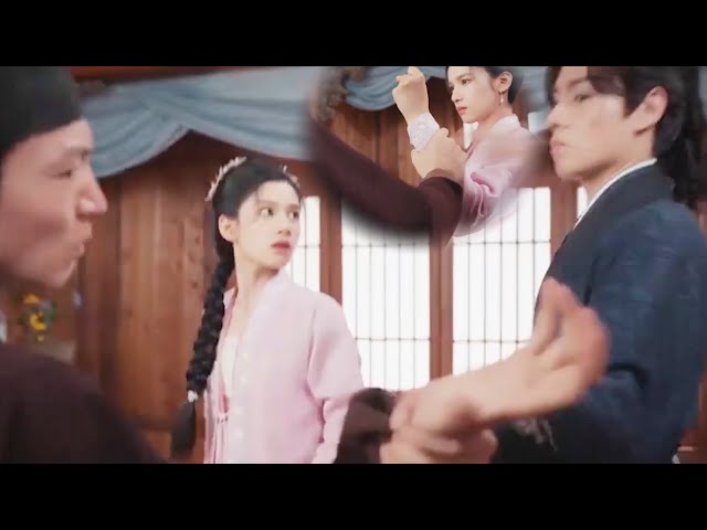The man held Hua Zhi's hand and refused to let go. The prince directly twisted the man's hand off.