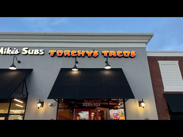 Eating at Torchy’s Tacos Restaurant in Winter Garden, Florida | Florida Restaurant Review
