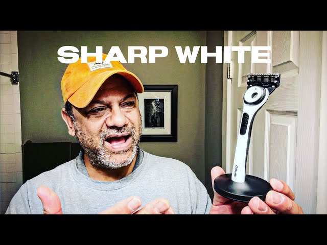 GilletteLabs Sharp White Exfoliating Bar Razor: Does It Make the Cut? — average guy tested #APPROVED