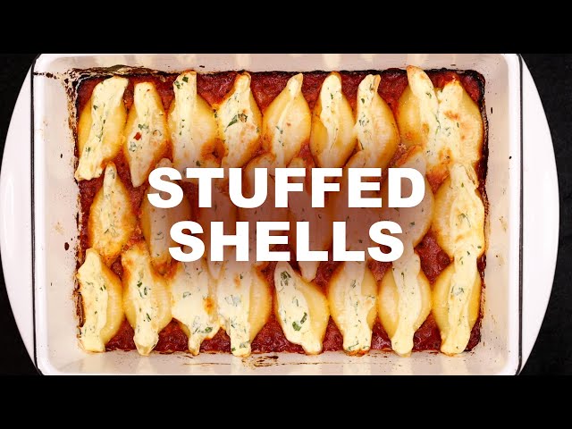 Stuffed shells with garlic bread