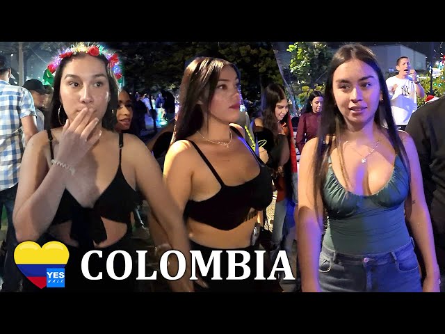 🇨🇴 MEDELLIN CHRISTMAS LIGHTS NIGHTLIFE COLOMBIA 2023 [FULL TOUR]