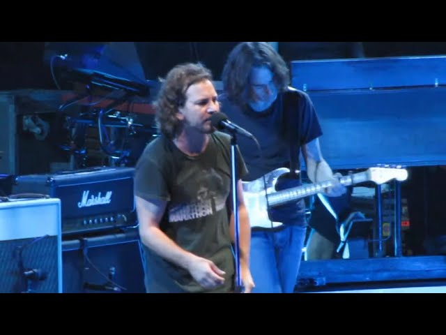 Pearl Jam - Amongst The Waves 2010 (Enhanced Audio)