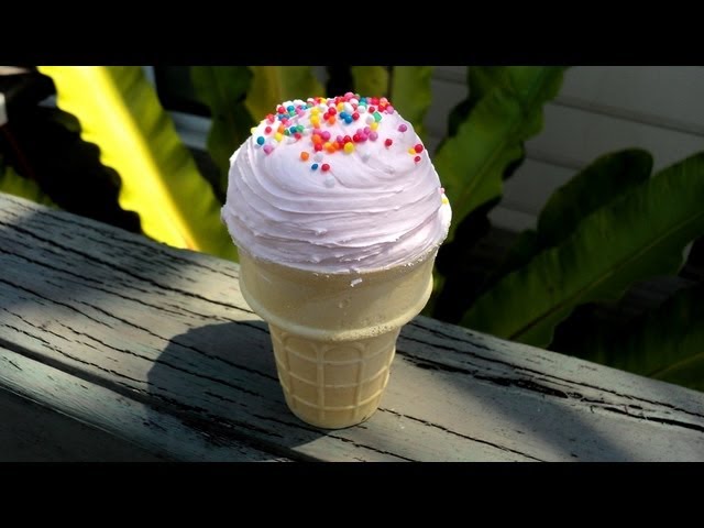 HOW TO MAKE MARSHMALLOW CONES