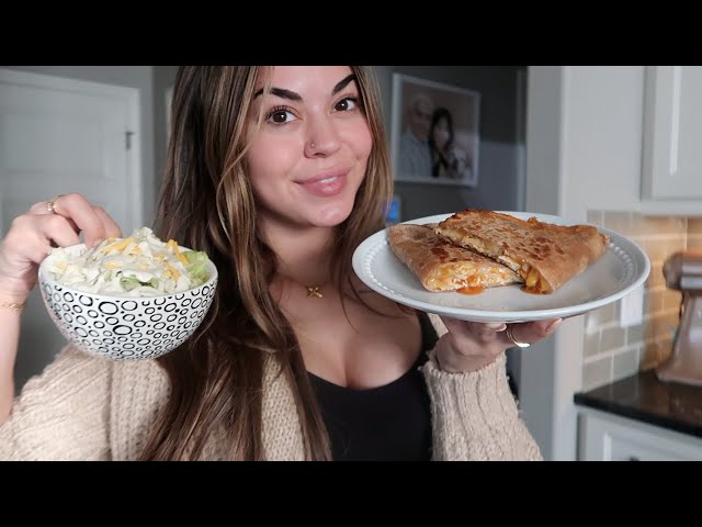 Lets Make Dinner! : Buffalo Chicken Quesadillas