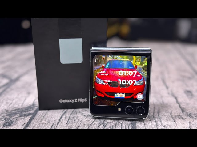 Samsung Z Flip 5 “Real Review” - Now This is an UPGRADE!