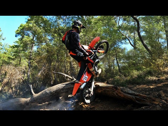 Hard Enduro Training with the Pro Riders at Red Bull Sea to Sky