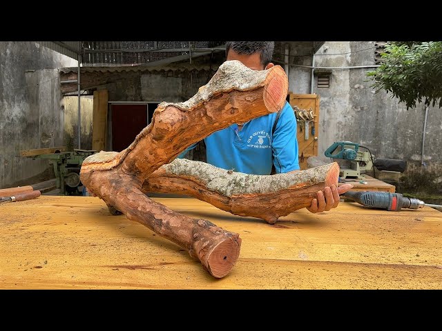 Extremely Creative Wood Recycling Project | How To Make a Discarded Tree Into a Unique & Solid Table
