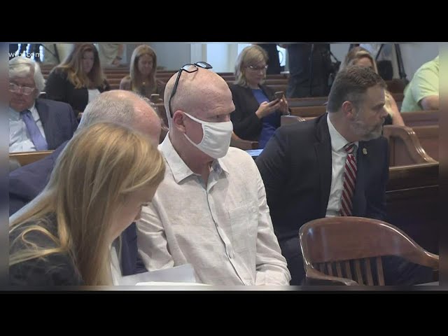 SC attorney Alex Murdaugh pleads not guilty to killing wife, son; lawyers agree to keep evidence sec