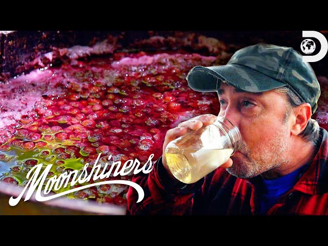Best Fruit Flavored Liquor Mixes | Moonshiners | Discovery