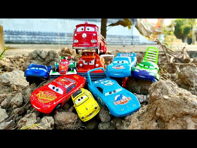 Looking For Lightning McQueen,Natalie Certain,Sally, Mater,Jackson Storm,Wingo,Boot,Frank, Cars 3