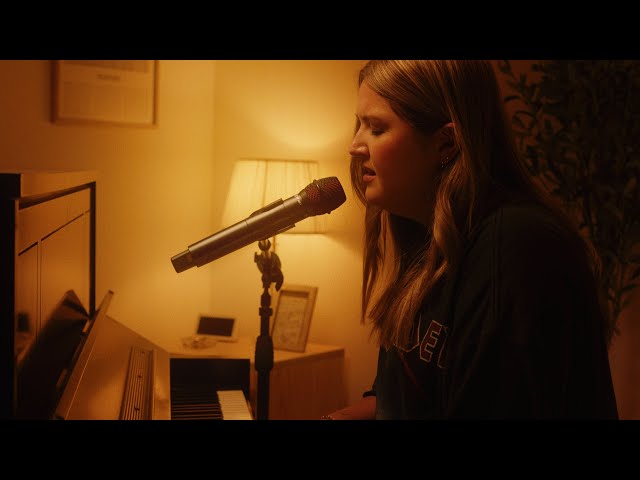 Chelsea Cutler - the lifeboat's empty! (Live From My Bedroom)