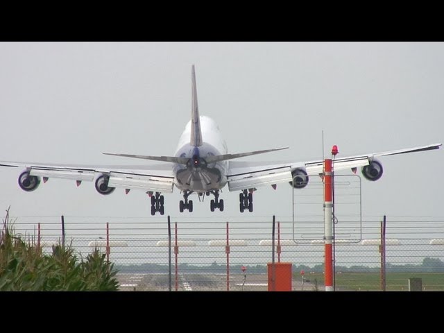 Boeing 747 setzt hart auf (Hannover Flughafen EDDV) / Boeing 747 Hard Approach at Hannover Airport