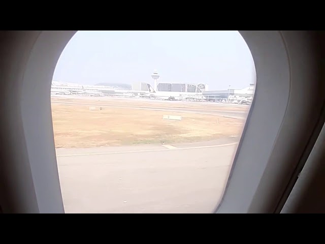 Landing in Singapore, changi airport from Bali