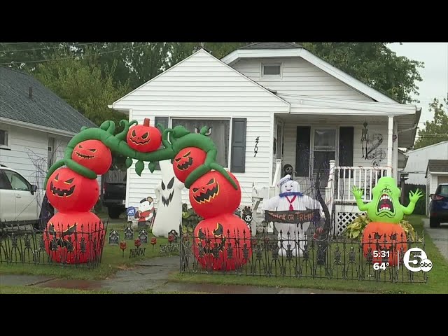 3 teens arrested after Halloween decoration slashing spree in Parma