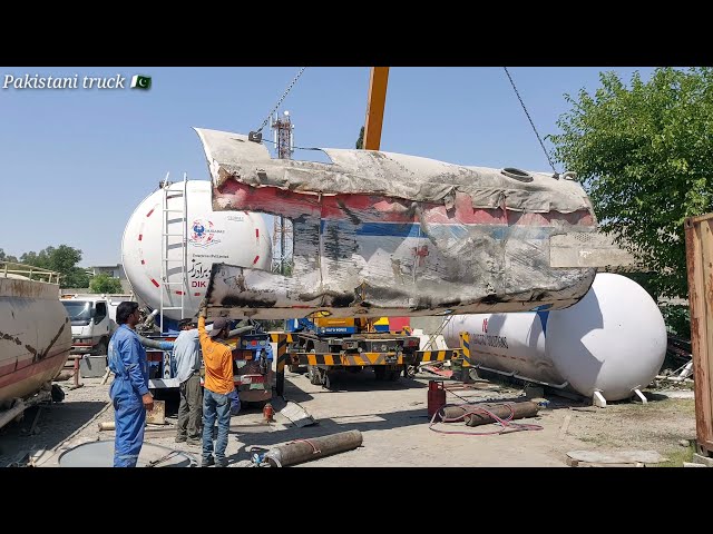 Accidental repairing cement bulker fully damage repairing py pakistani craftsmans