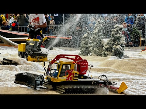 Pistenbully  RC snowmobiles and snow blowers at the models show Faszination Modellbau