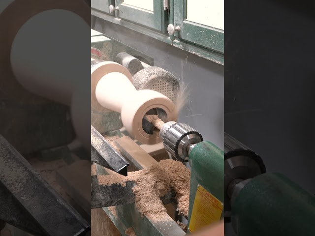 Woodturning a Spalted Maple Log!