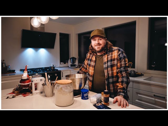 The Whole Town Attends this Annual Event in -20°C (-4°F)  | My boyfriend bakes a cake for Vlogmas 7