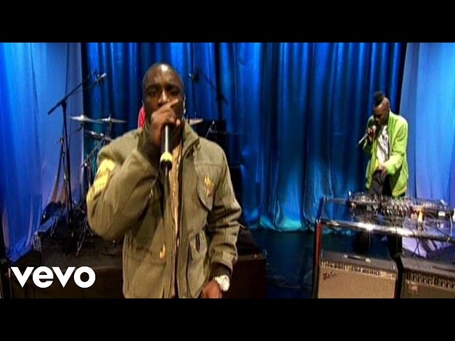 Akon - Smack That (Live at AOL Sessions)