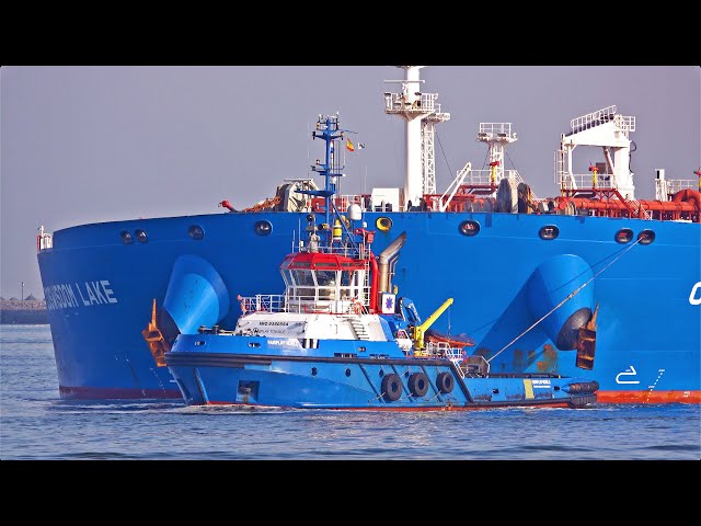 SUPERTANKER ARRIVES FULLY LOADED IN ROTTERDAM, NETHERLANDS - 4K SHIPSPOTTING APRIL 2023