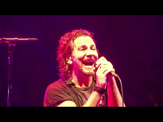 Pearl Jam - Black 2010 (Enhanced Audio)