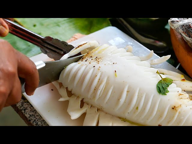 Thai Food - GIANT SQUID Calamari Aoywaan Bangkok Seafood Thailand