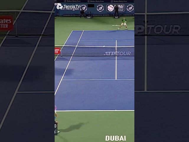 Medvedev OUT OF THIS WORLD SHOT 🤯 #ddftennis