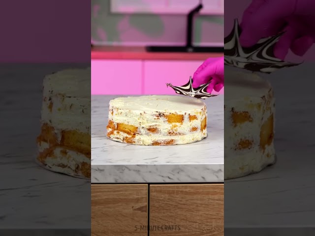 Simple Chocolate Cake Decoration Idea 🍫#Shorts