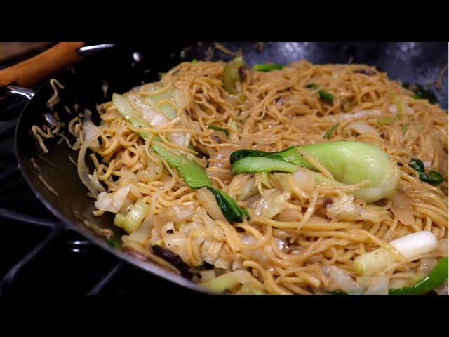 The Best Vegetable Chow Mein Recipe | Easy Vegetable Chow Mein | Eats With Gasia