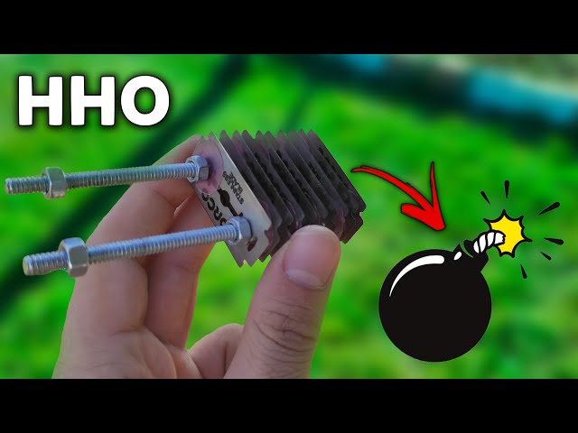 Making a Simple Hydrogen Generator from Shaving Blade | make hho generator at home