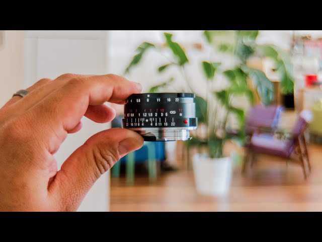 The little pancake lens your mirrorless camera needs.