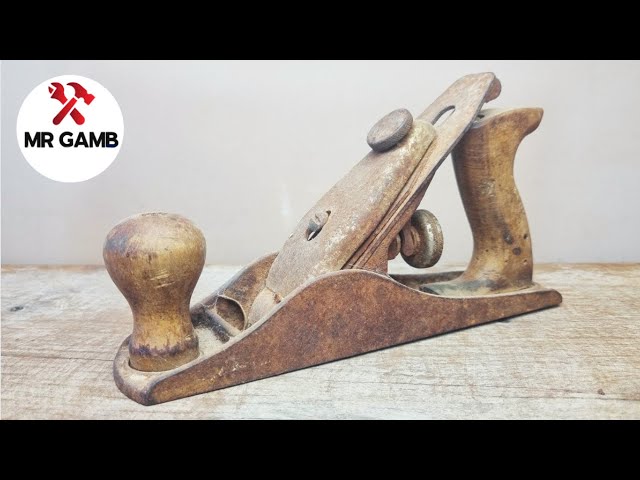 Complete restoration of an Old Rusty Planer