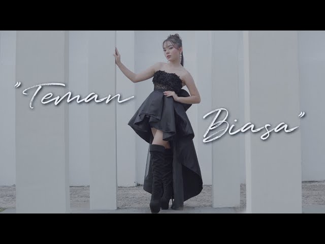 Sheira Nainggolan - Teman Biasa  (Official Musik Video)