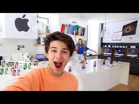 WE OPENED AN APPLE STORE IN MY HOUSE!!