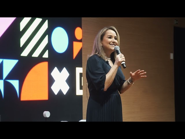 Como equilibrar polaridades masculinas e femininas nas organizações | Carol Bueno | TEDxMaringáWomen