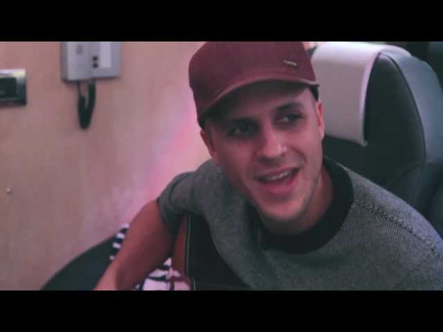 Milow - Rambo (Live in driving tour bus)