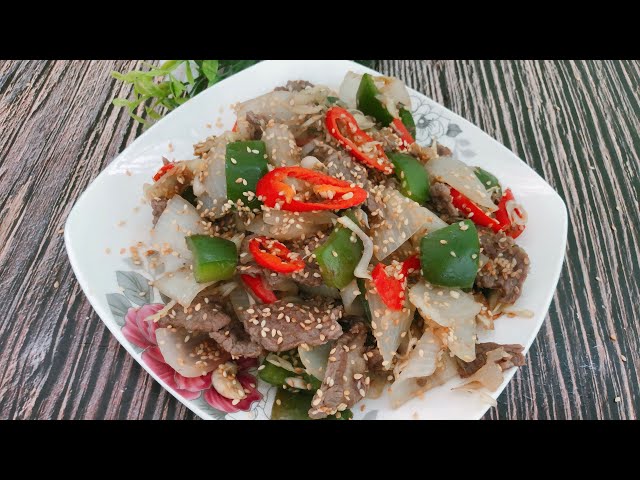 VIETNAMESE FOOD | Beef with Lemongrass and Chili | hoa kitchen