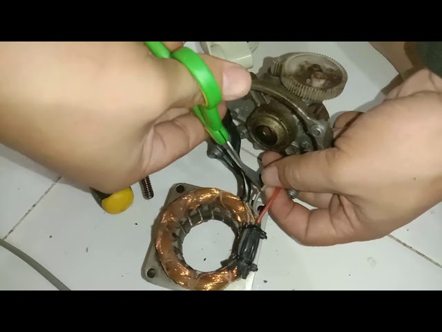 How To Disassemble and Replace Electricfan Motor Part 1