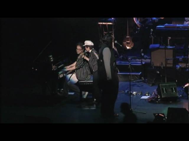 Yoko Ono Plastic Ono Band - Moving Mountains (live)