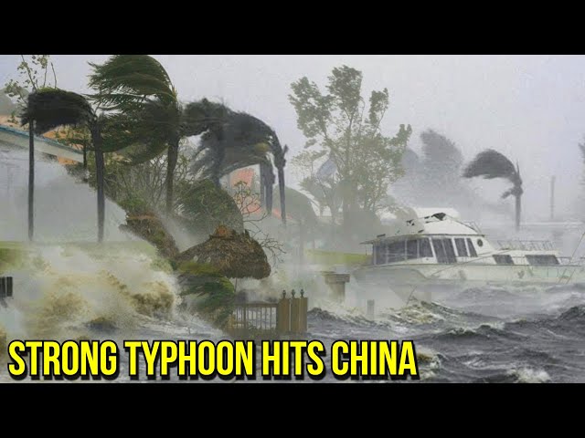 Strong typhoon hits Shanghai, China !330,000 people were evacuated !!