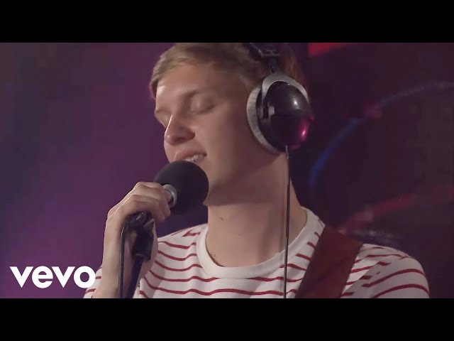 George Ezra - Don't Worry Be Happy (Bobby McFerrin cover in the Live Lounge)